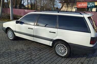 Універсал Volkswagen Passat 1993 в Городку