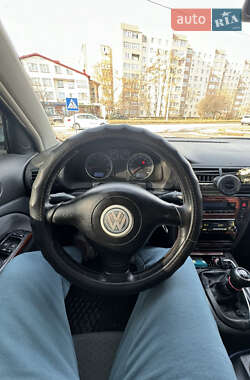 Седан Volkswagen Passat 2005 в Ивано-Франковске