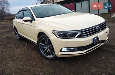 Седан Volkswagen Passat 2015 в Носовке