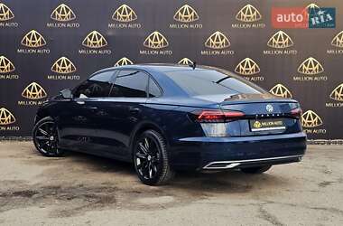 Седан Volkswagen Passat 2019 в Києві