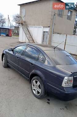 Седан Volkswagen Passat 1998 в Сквирі