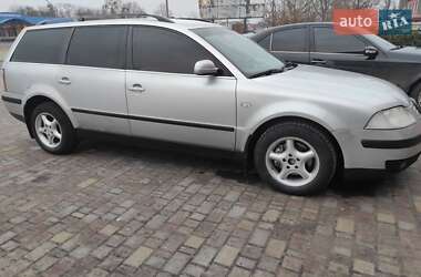 Універсал Volkswagen Passat 2001 в Володимирці