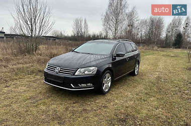 Універсал Volkswagen Passat 2012 в Олевську