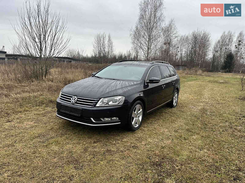 Універсал Volkswagen Passat 2012 в Олевську