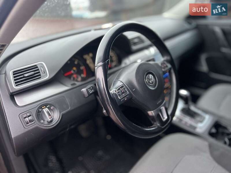 Универсал Volkswagen Passat 2011 в Сарнах