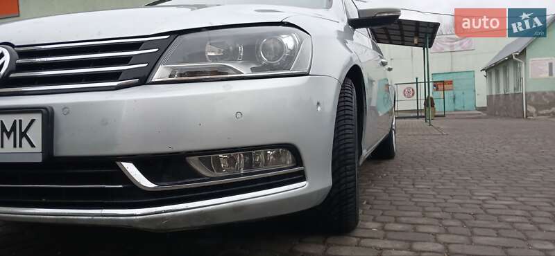 Универсал Volkswagen Passat 2013 в Старом Самборе