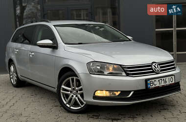 Універсал Volkswagen Passat 2013 в Дрогобичі