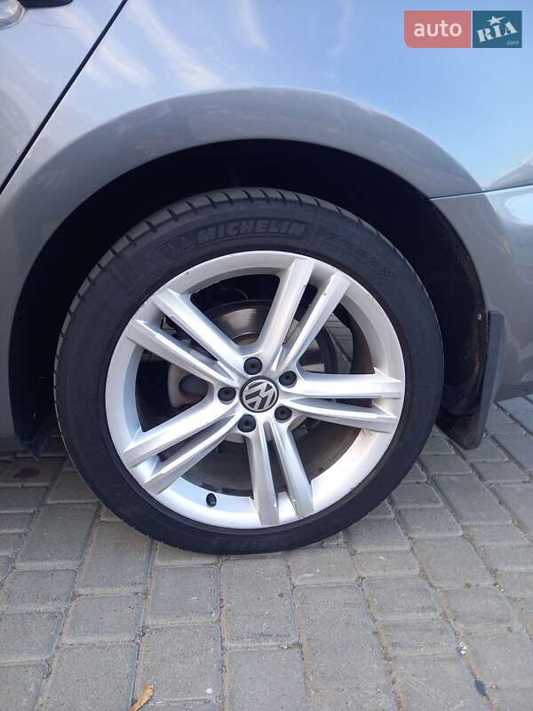 Седан Volkswagen Passat 2015 в Одессе