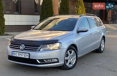 Універсал Volkswagen Passat 2012 в Дніпрі