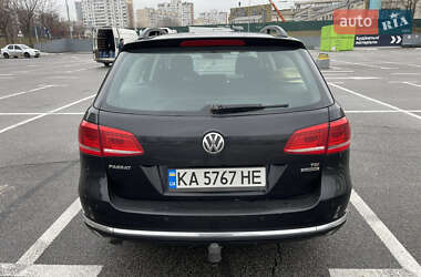 Универсал Volkswagen Passat 2010 в Киеве