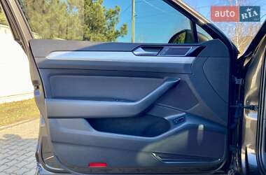 Седан Volkswagen Passat 2015 в 