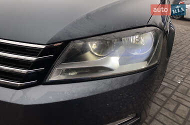 Універсал Volkswagen Passat 2011 в Києві