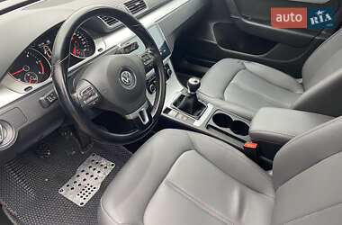 Універсал Volkswagen Passat 2011 в Києві