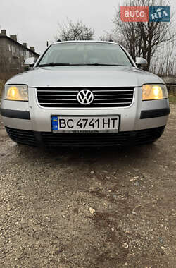 Универсал Volkswagen Passat 2004 в Городке