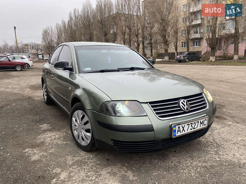 Седан Volkswagen Passat 2001 в Лозовой