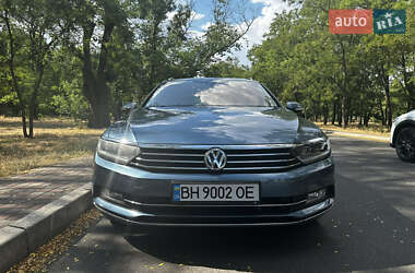 Универсал Volkswagen Passat 2016 в Одессе