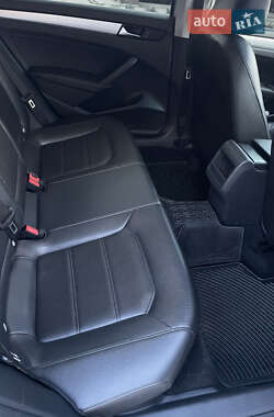 Седан Volkswagen Passat 2012 в 