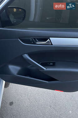 Седан Volkswagen Passat 2012 в 