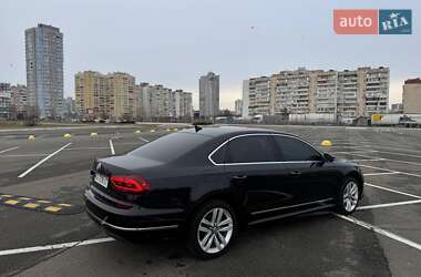 Седан Volkswagen Passat 2017 в Києві