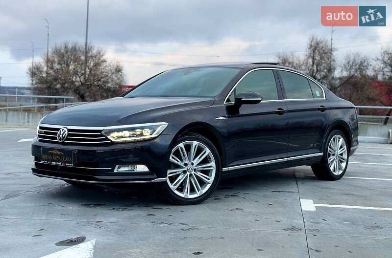 Седан Volkswagen Passat 2018 в Києві