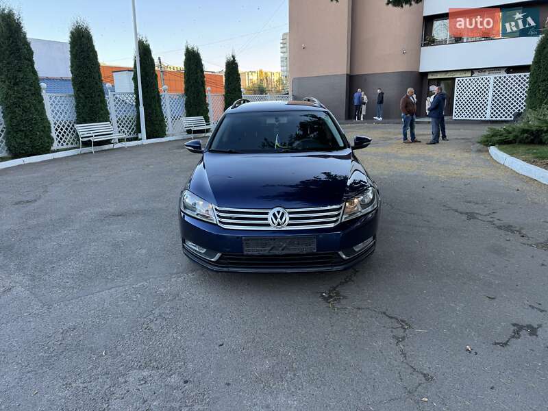 Универсал Volkswagen Passat 2011 в Ровно