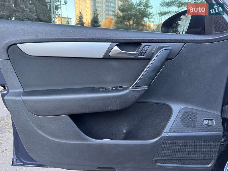 Универсал Volkswagen Passat 2011 в Ровно