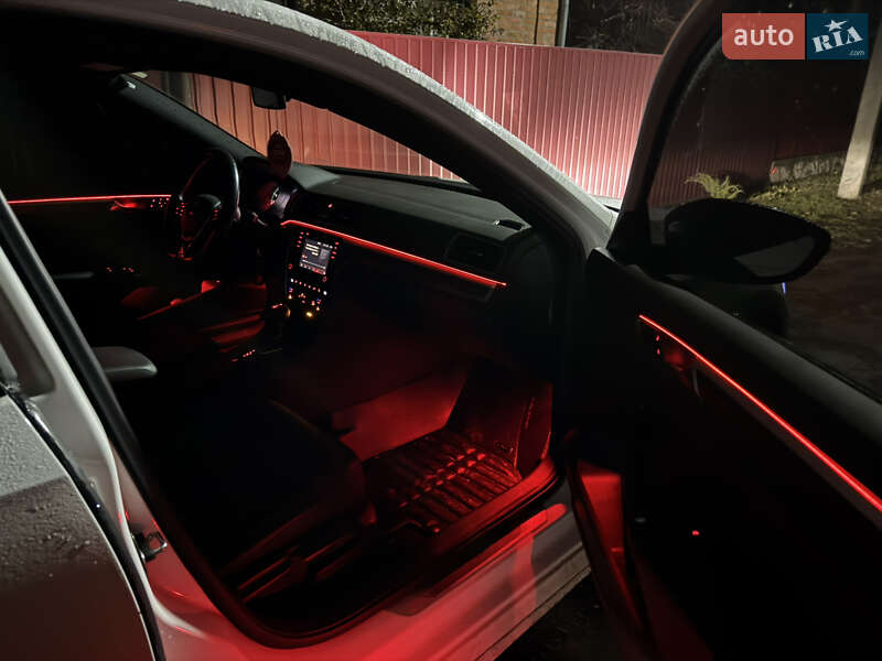 Седан Volkswagen Passat 2018 в Пирятине