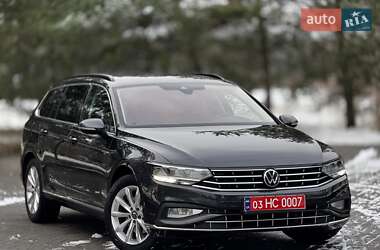 Універсал Volkswagen Passat 2021 в Дрогобичі