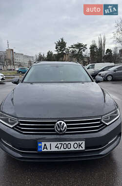 Універсал Volkswagen Passat 2015 в Києві