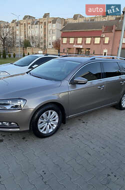 Універсал Volkswagen Passat 2011 в Червонограді