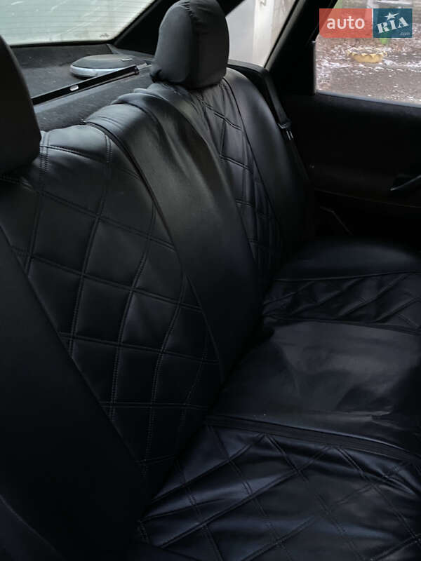 Седан Volkswagen Passat 1994 в Харькове