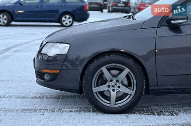 Седан Volkswagen Passat 2006 в Старокостянтинові