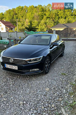 Седан Volkswagen Passat 2014 в Иршаве