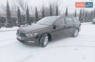 Універсал Volkswagen Passat 2015 в Почаєві