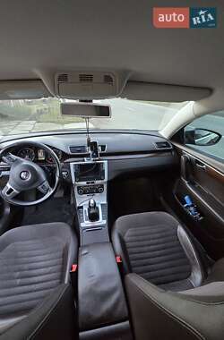 Седан Volkswagen Passat 2011 в 