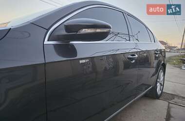 Седан Volkswagen Passat 2011 в 