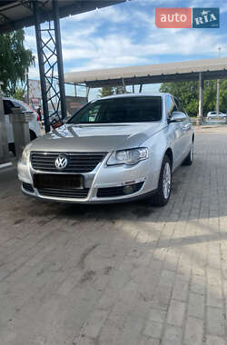 Седан Volkswagen Passat 2006 в Сумах