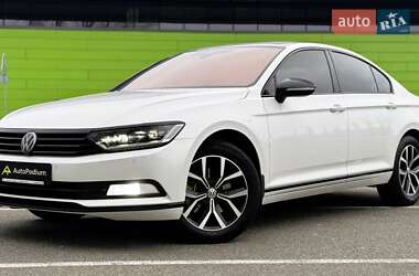 Седан Volkswagen Passat 2018 в Києві