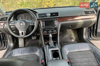 Седан Volkswagen Passat 2012 в Києві