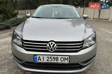 Седан Volkswagen Passat 2012 в Києві