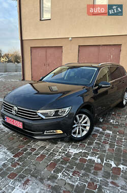 Універсал Volkswagen Passat 2017 в Івано-Франківську