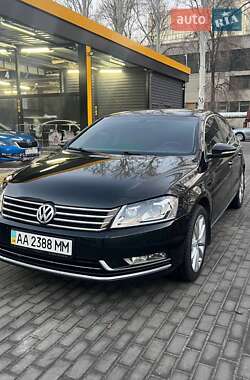 Седан Volkswagen Passat 2012 в Дніпрі