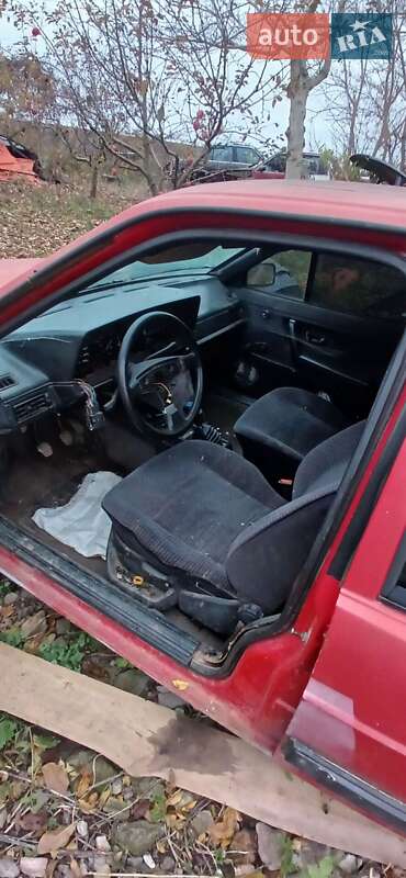 Универсал Volkswagen Passat 1987 в Ярмолинцах
