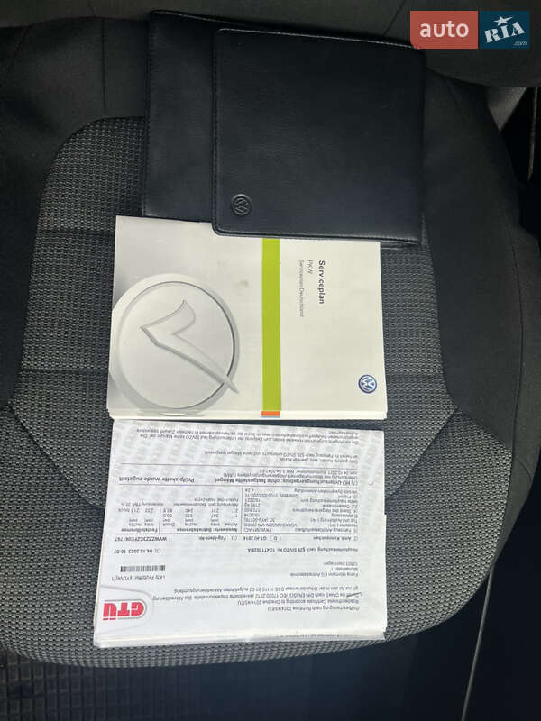 Универсал Volkswagen Passat 2014 в Ровно