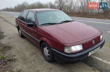 Седан Volkswagen Passat 1990 в 