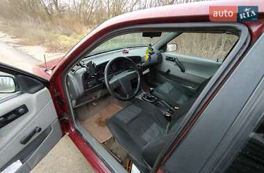 Седан Volkswagen Passat 1990 в 