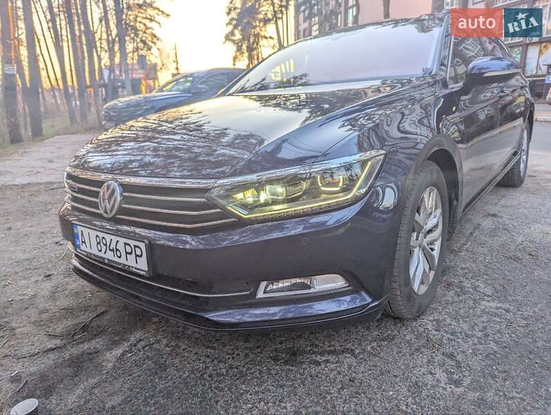 Универсал Volkswagen Passat 2017 в Киеве
