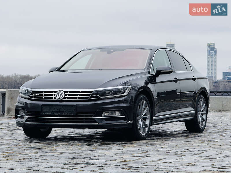 Седан Volkswagen Passat 2018 в Киеве