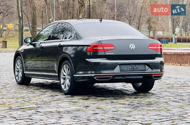 Седан Volkswagen Passat 2018 в Киеве