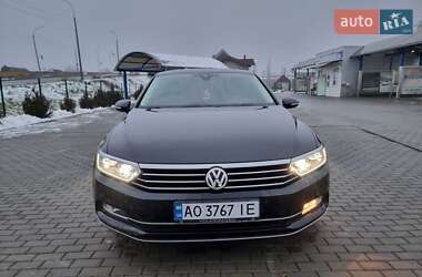 Седан Volkswagen Passat 2017 в Мукачевому